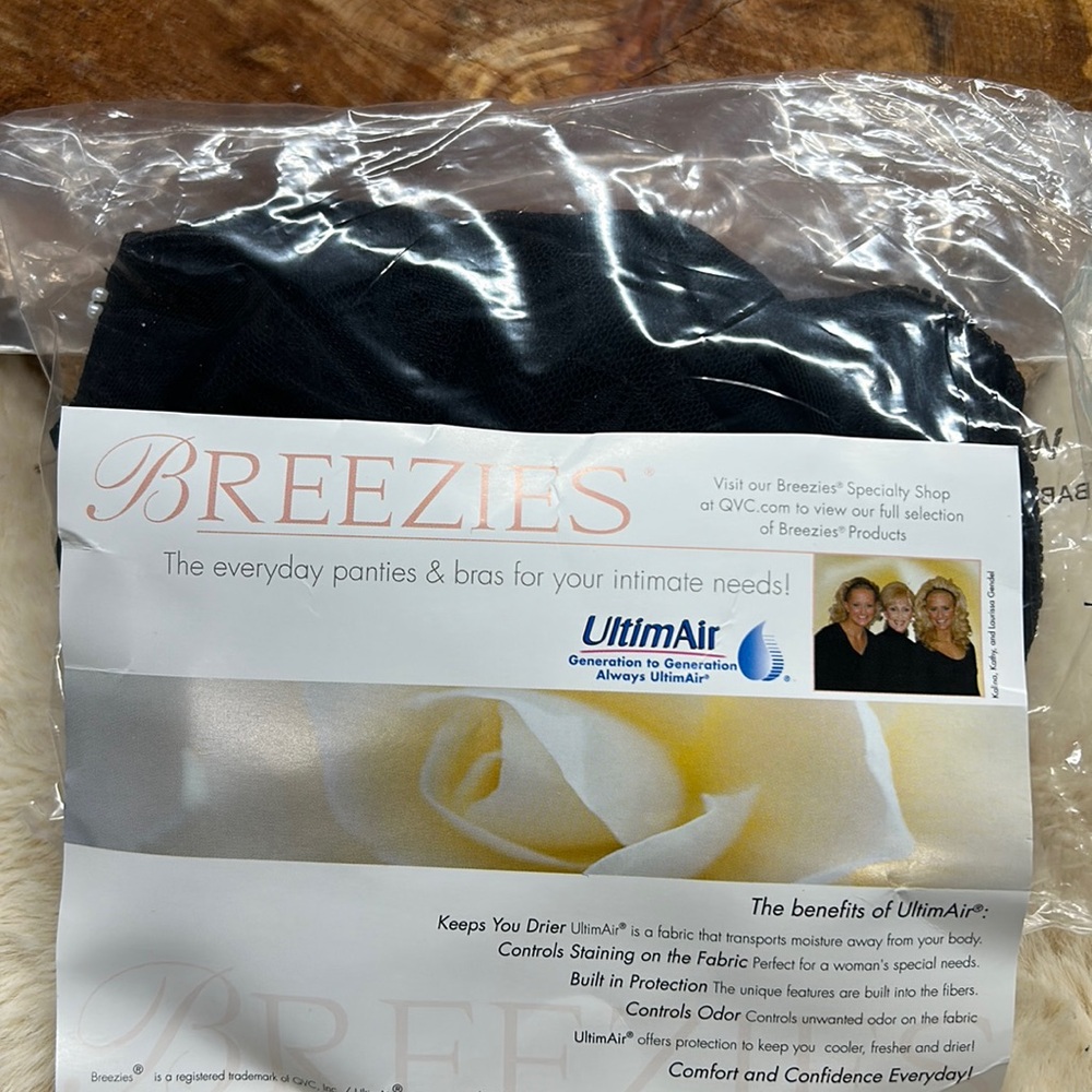 NWT Breezies UltimAir bra black underwire - Picture 1 of 6